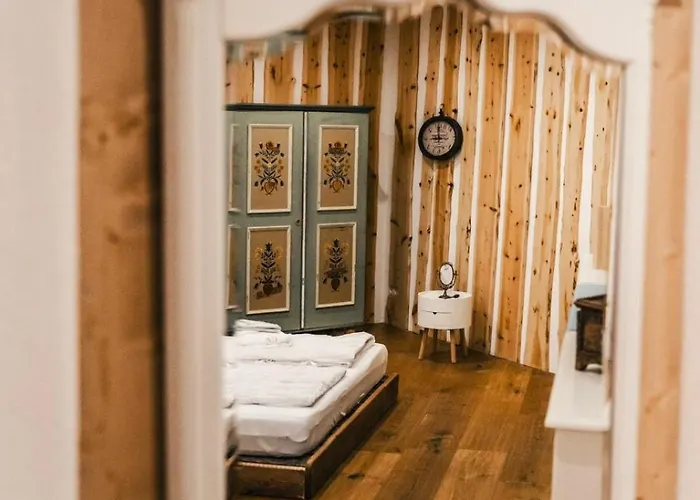 シャレー Midera Serlesblick Mit Sauna Und Whirlpool ミーダース